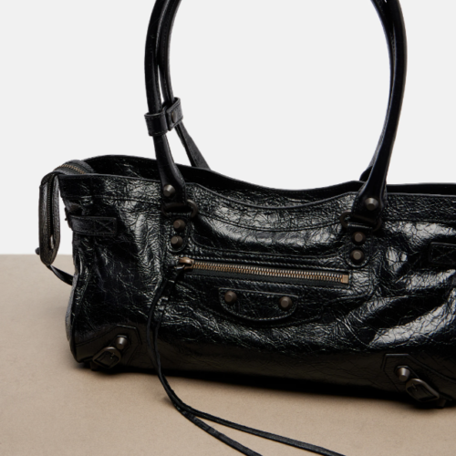 black leather bag Pakistan